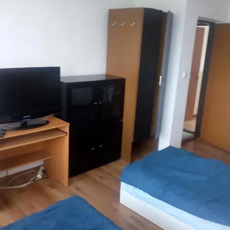 Prenajom Izieb V Rodinnom Dome Privat bolig *