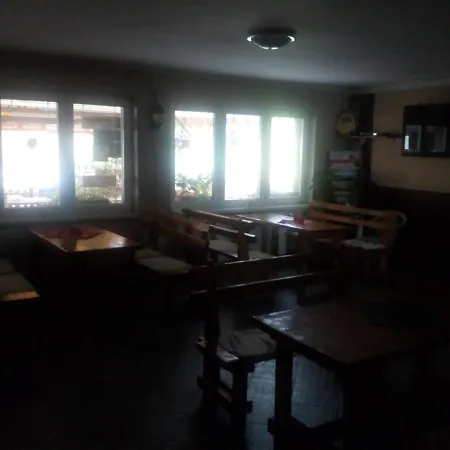 Prenajom Izieb V Rodinnom Dome Privat bolig Moravany nad Váhom
