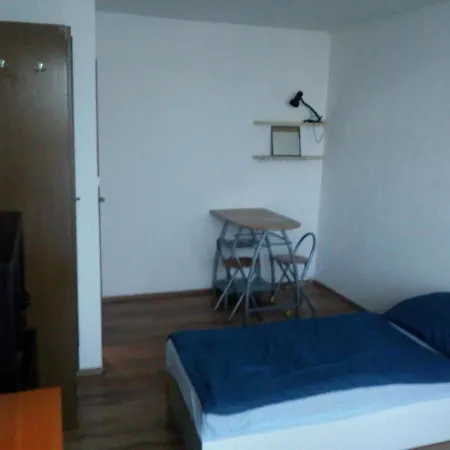 Prenajom Izieb V Rodinnom Dome Privat bolig Moravany nad Váhom